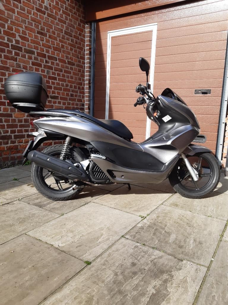 Honda pcx 125, Motoren, Motoren | Honda, Scooter, Particulier, 125 cc, 11 kW of minder