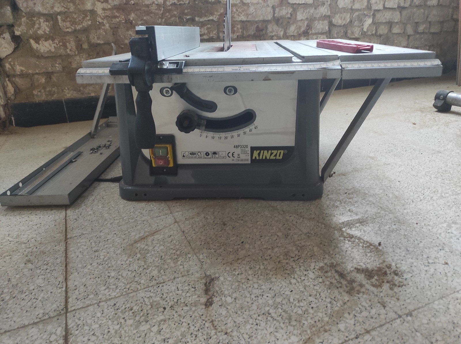 Kinzo 48p3320 tafelmodel zaagmachine 230v, Doe-het-zelf en Bouw, Ophalen
