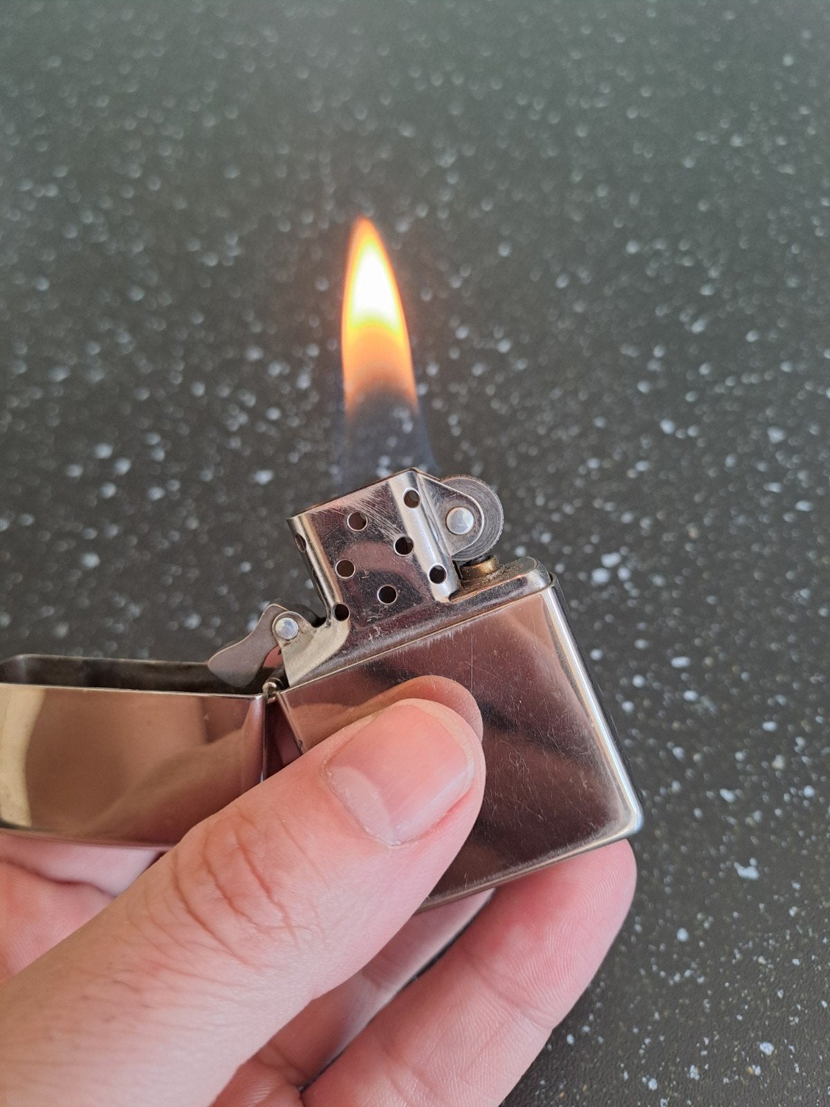 Zippo Silver Plate — Bradford, PA, Verenigde Staten — Functi, Aansteker