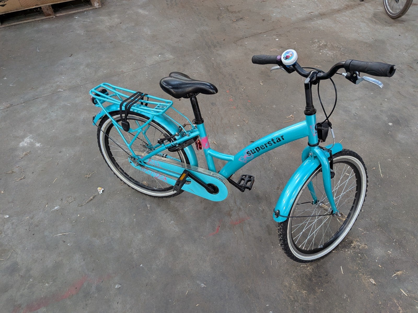 Meisjesfiets 22inch, Fietsen en Brommers, Fietsen | Kinderfietsjes, Ophalen