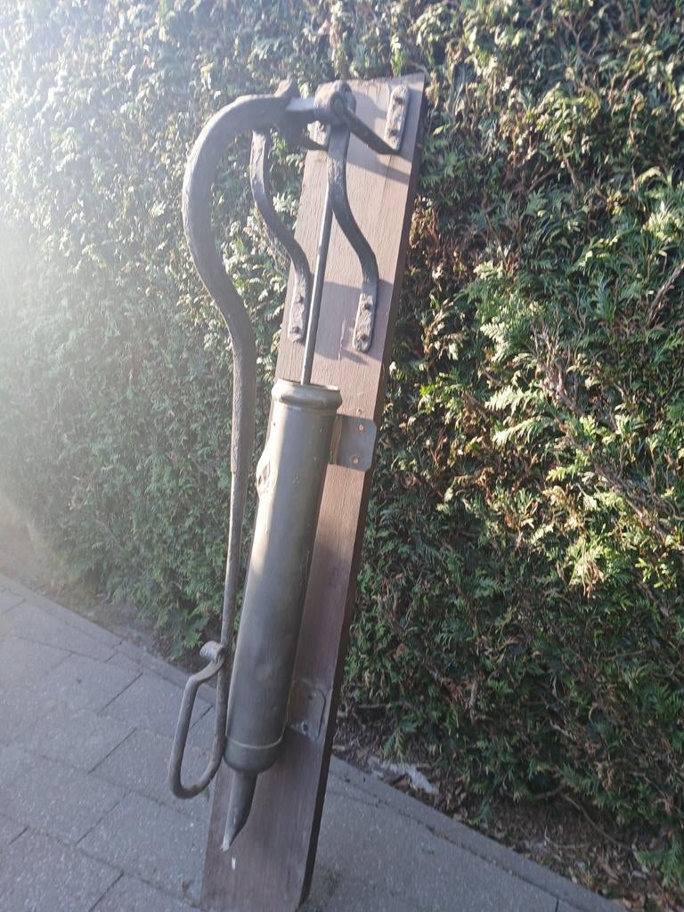 Gesmede koperen waterpomp, Tuin en Terras, Waterpompen, Ophalen of Verzenden