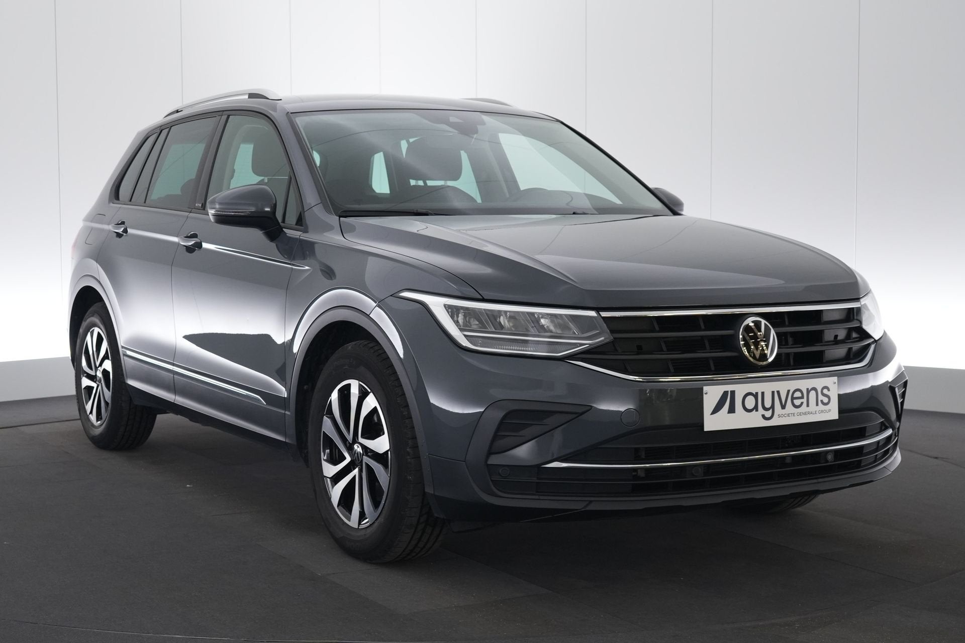 (2BQU177) VOLKSWAGEN TIGUAN, https://public.car-pass.be/vhr/fb49cae9-1584-4813-9116-1e29527b3b93, Gebruikt, Euro 6, Bedrijf
