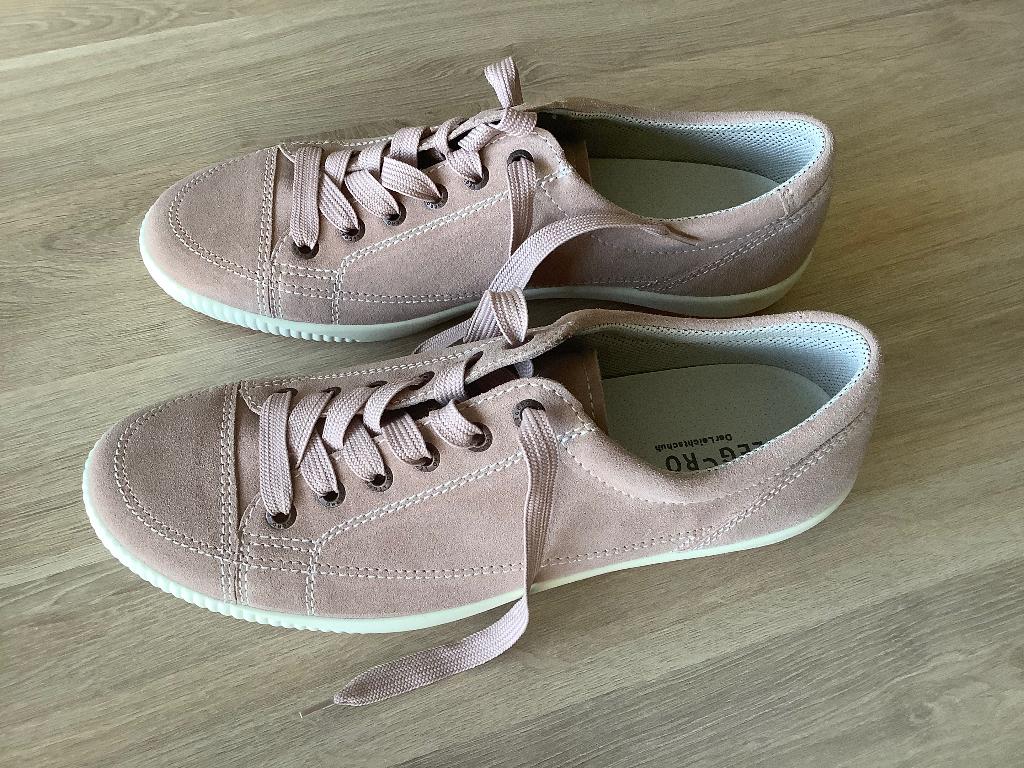 Legero beige damesschoenen, Kleding | Dames, Schoenen, Beige, Nieuw, Ophalen of Verzenden, Sneakers