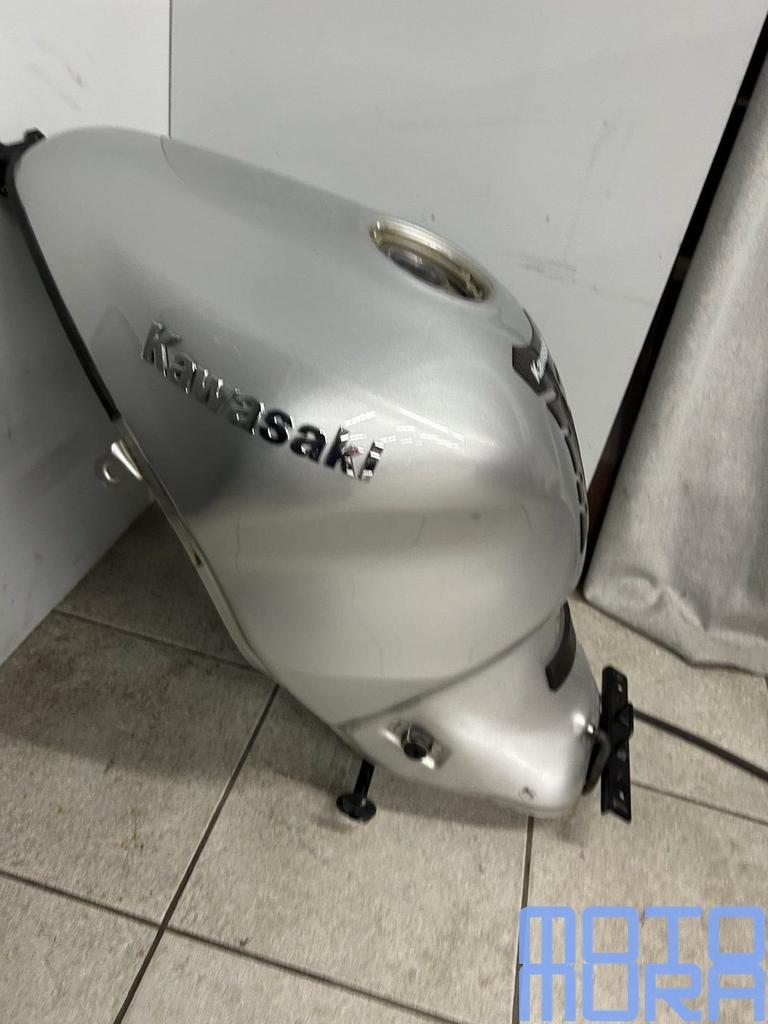 Tank voor de Kawasaki ZZR 1200 2002 - 2005 ZZR1200 benzineta, Motos, Pièces | Kawasaki, Utilisé, Enlèvement ou Envoi