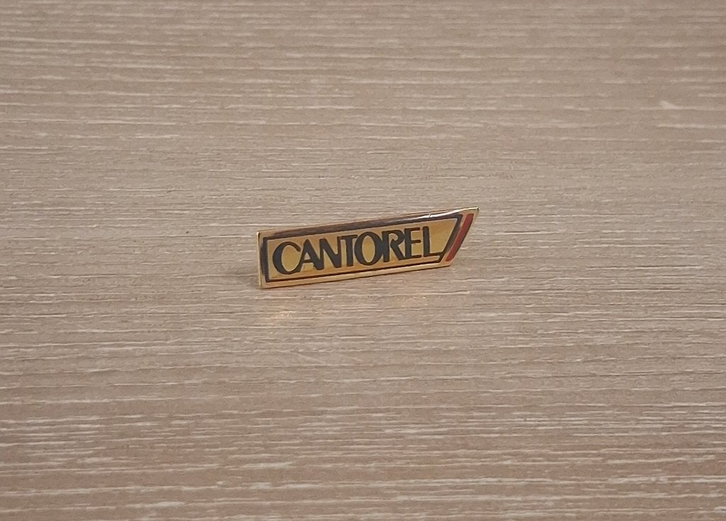 PIN - CANTOREL - KAAS - FROMAGE - CHEESE, Envoi, Utilisé, Marque, Insigne ou Pin's