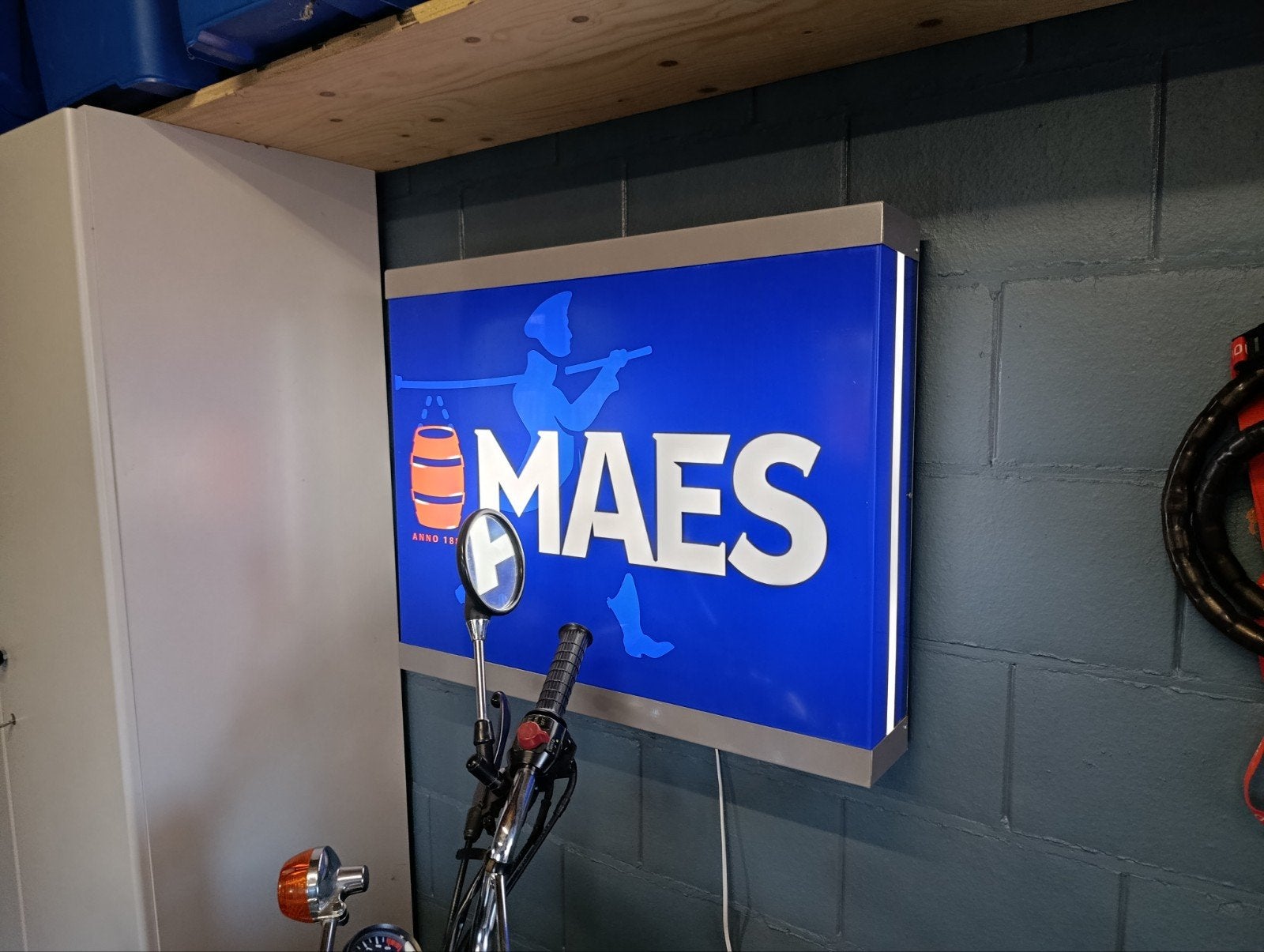 Maes lichtreclame bord, Verzamelen, Ophalen, Zo goed als nieuw, Reclamebord, Plaat of Schild, Overige merken