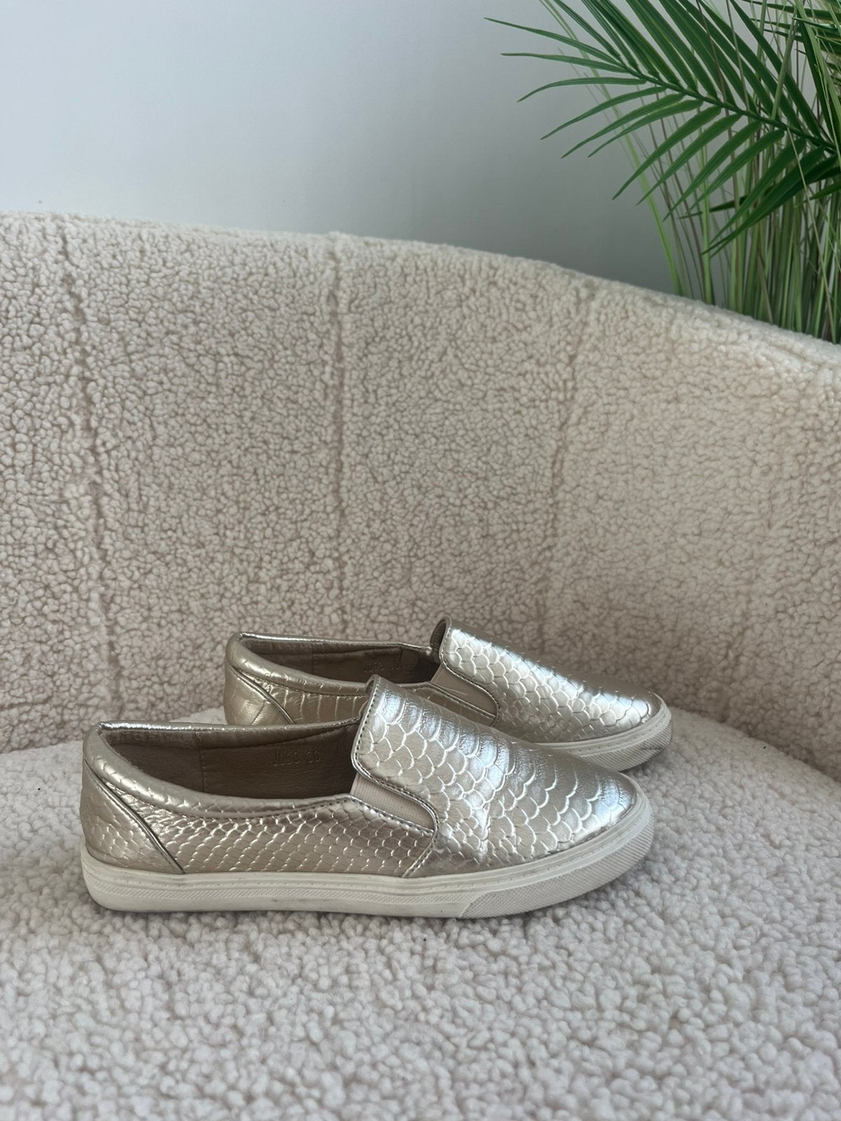 Espadrilles à enfiler dorées Sergio Todzi - 36, Enlèvement ou Envoi, Autres couleurs, Sneakers et Baskets, Porté