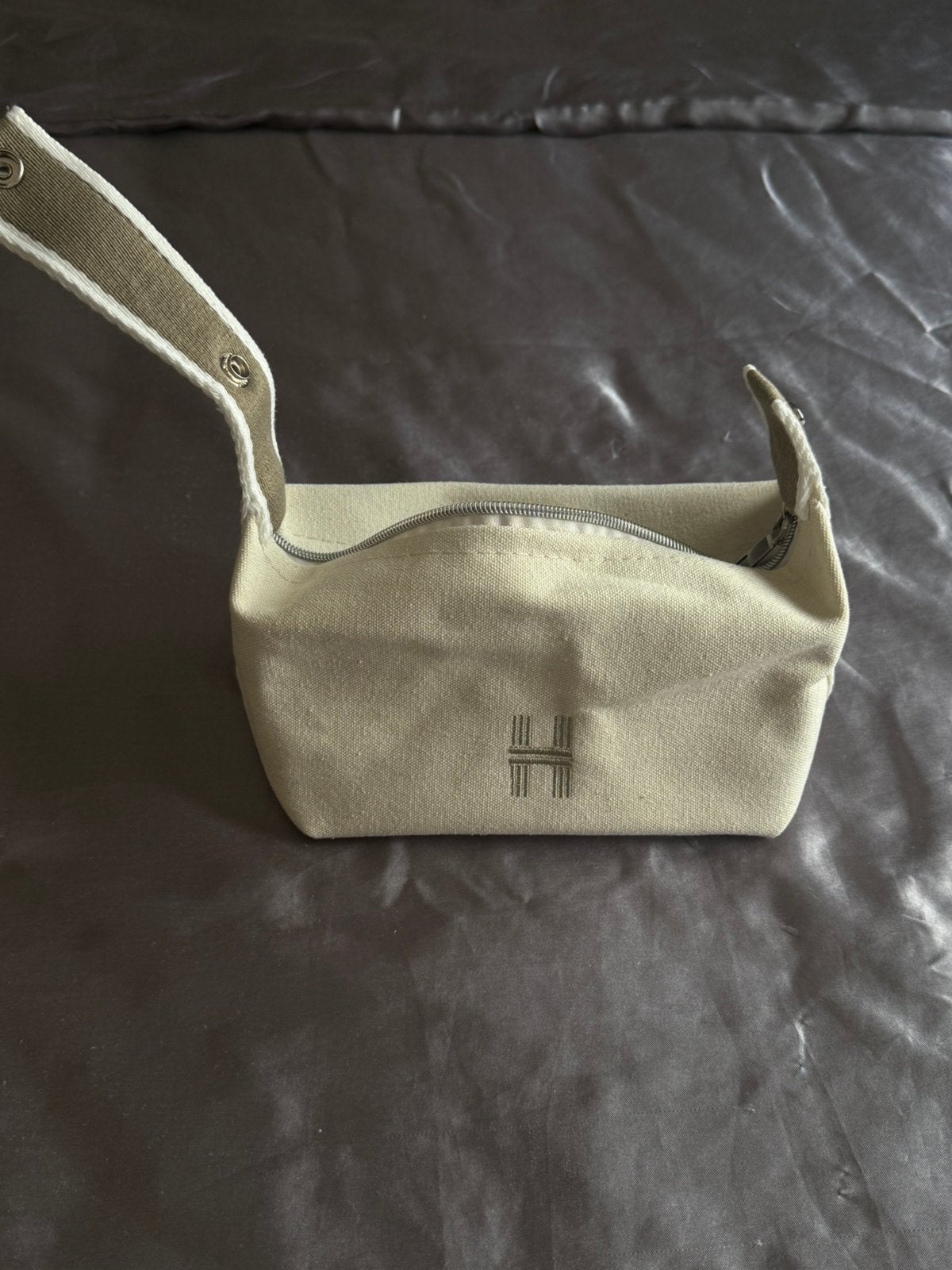 Hermes bride a brac, Enlèvement, Neuf