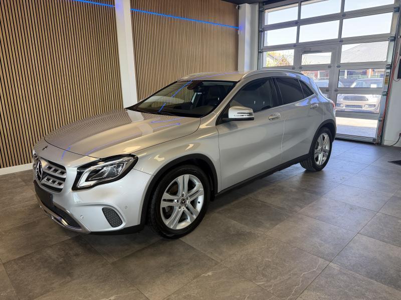 Mercedes-Benz GLA 180 Urban Camera zetelverwarming, Auto's, 122 pk, Overige kleuren, 1595 cc, SUV of Terreinwagen