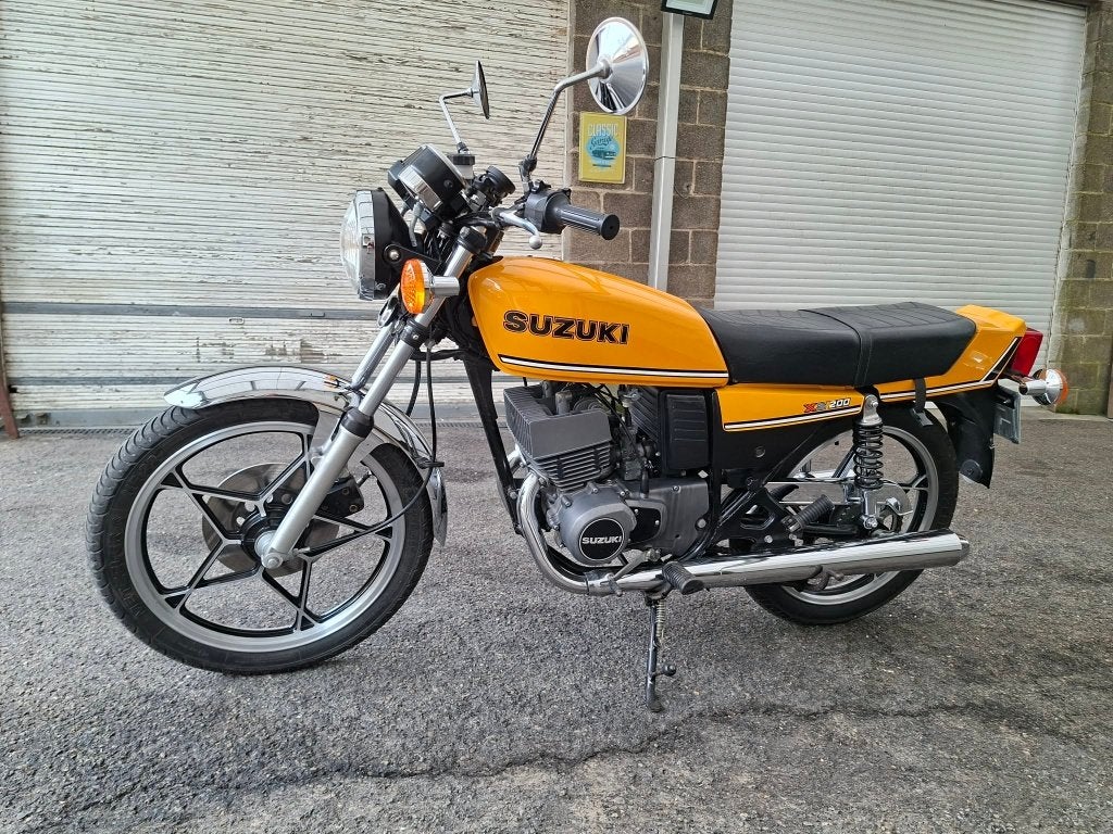 Suzuki gt 200, Motos, 2 cylindres, Occasion, Naked bike