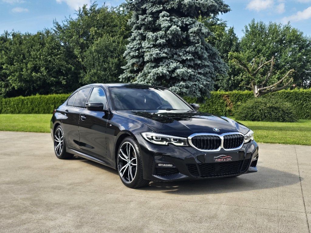 BMW 320dA Pack M ** Camera - EURO 6d - LED ** GAR 12M, Auto's, BMW, 1995 cc, 4 cilinders, Parkeerassistent, Zwart