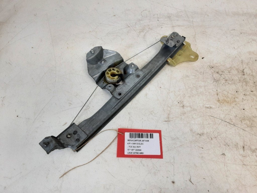 MECANISME VITRE ARRIÈRE DROIT Renault Captur (2R), Renault, Mevr. I. Hauben, Utilisé, Rue de l'Espoir 34 34
4030  GRIVEGNÉE, BE