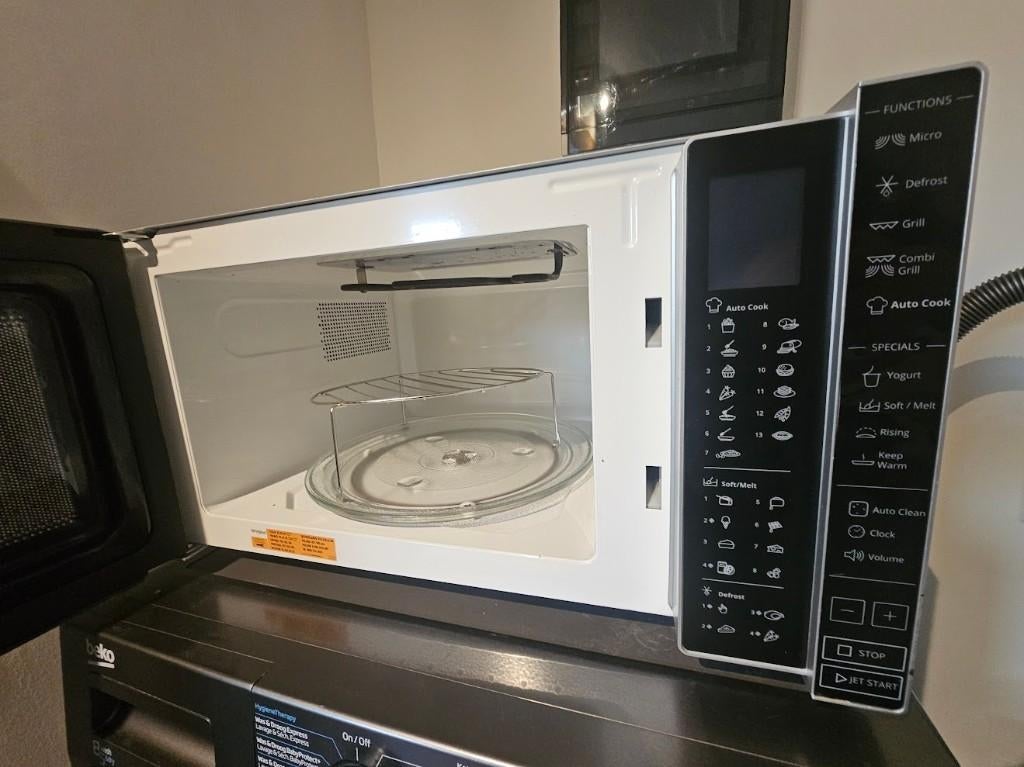 Cook 30 de Whirlpool 900W grill, Electroménager, Croustillant, Comme neuf, Enlèvement, 45 à 60 cm