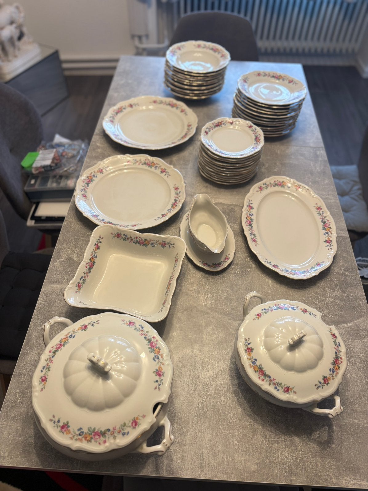 Très grand service C.T. Tielsch Walbrzych en porcelaine, Antiquités & Art, Enlèvement ou Envoi