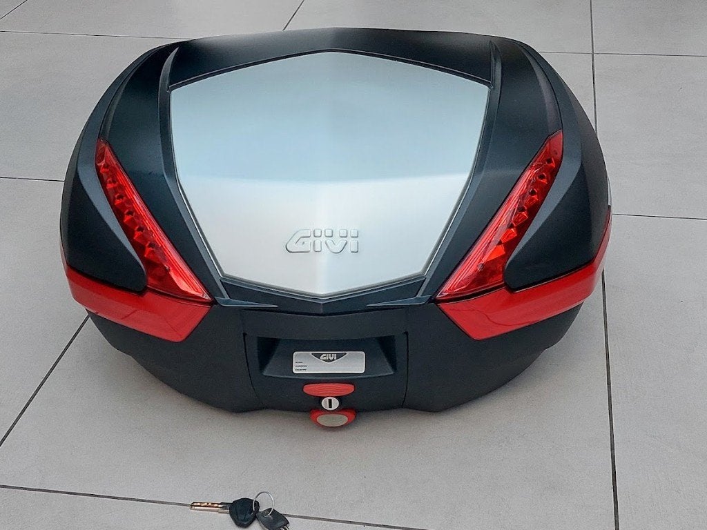 Topkoffer GIVI V47 voor motorfiets, Motoren, Accessoires | Koffers en Tassen, Ophalen, Zo goed als nieuw