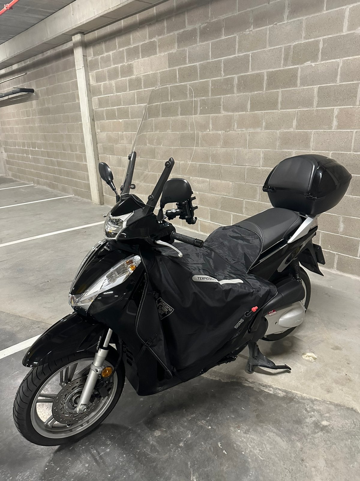 Honda sh 300 2020, Motos, Particulier, ABS
