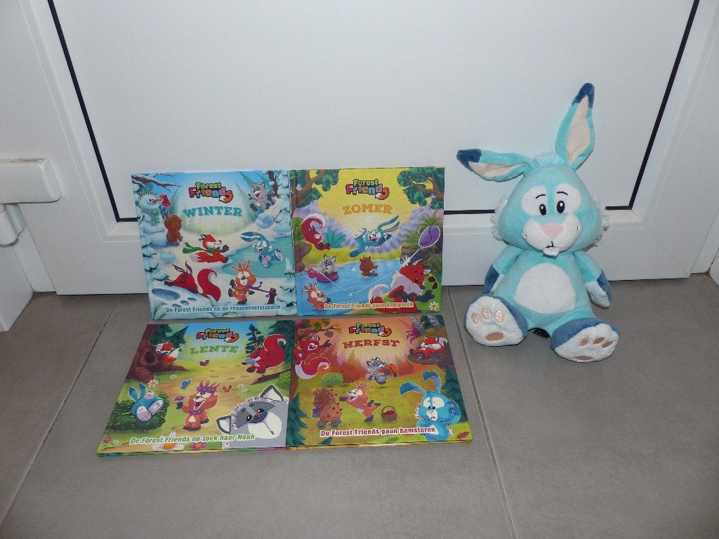 Setje Forest Friends boekjes + knuffel (seizoenen), Boeken, Kinderboeken | Kleuters, Ophalen of Verzenden, Zo goed als nieuw