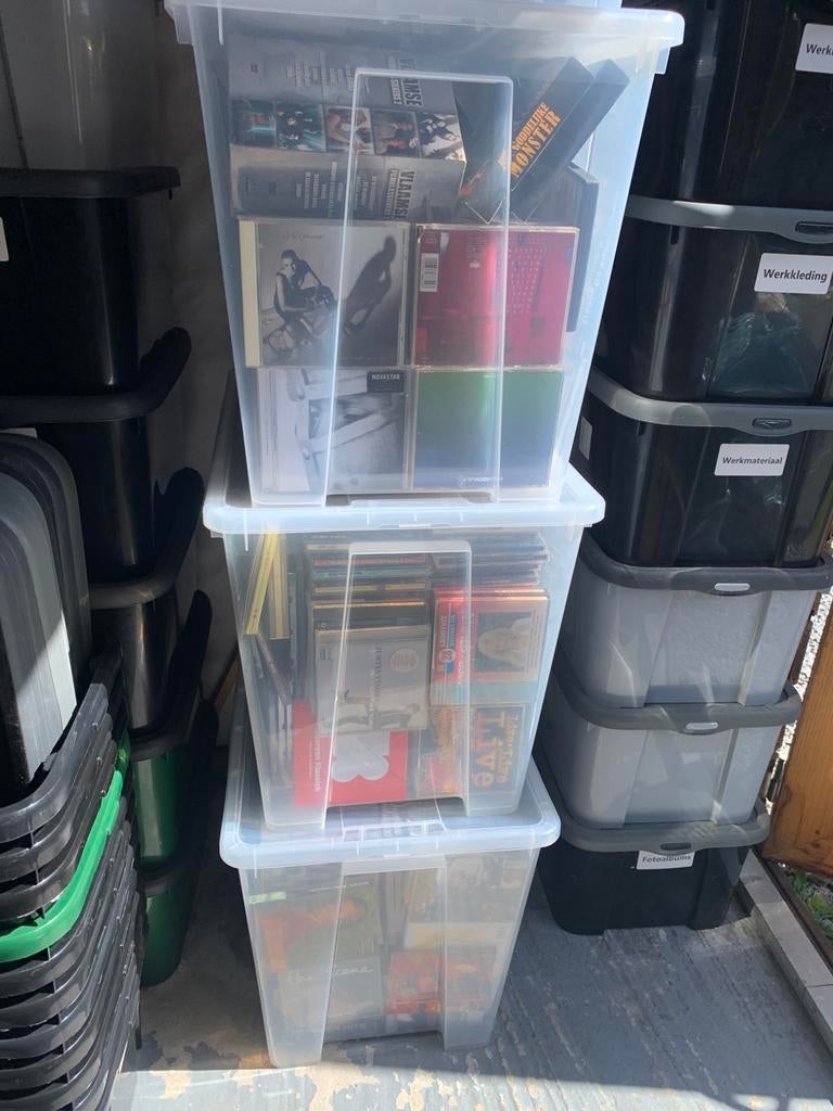Drie dozen vol cd’s, Cd's en Dvd's, Ophalen, Zo goed als nieuw