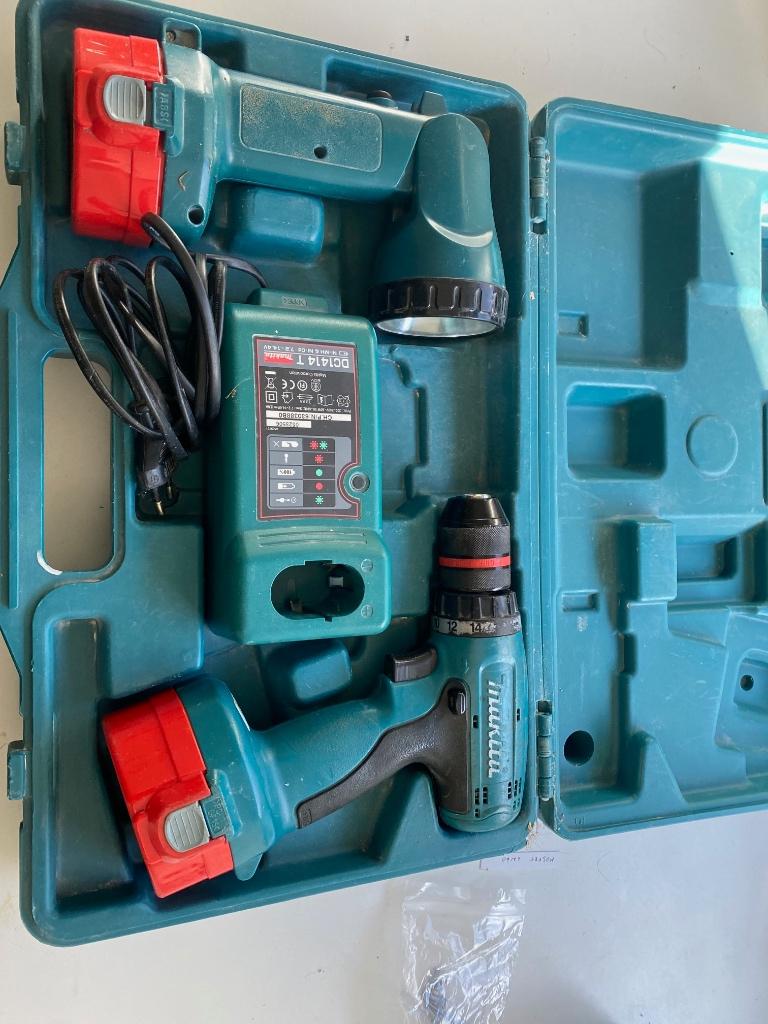 Visseuse Makita 6180D 14.4V, Doe-het-zelf en Bouw, Gebruikt, Variabele snelheid, Ophalen of Verzenden, Boor- en Schroefmachine
