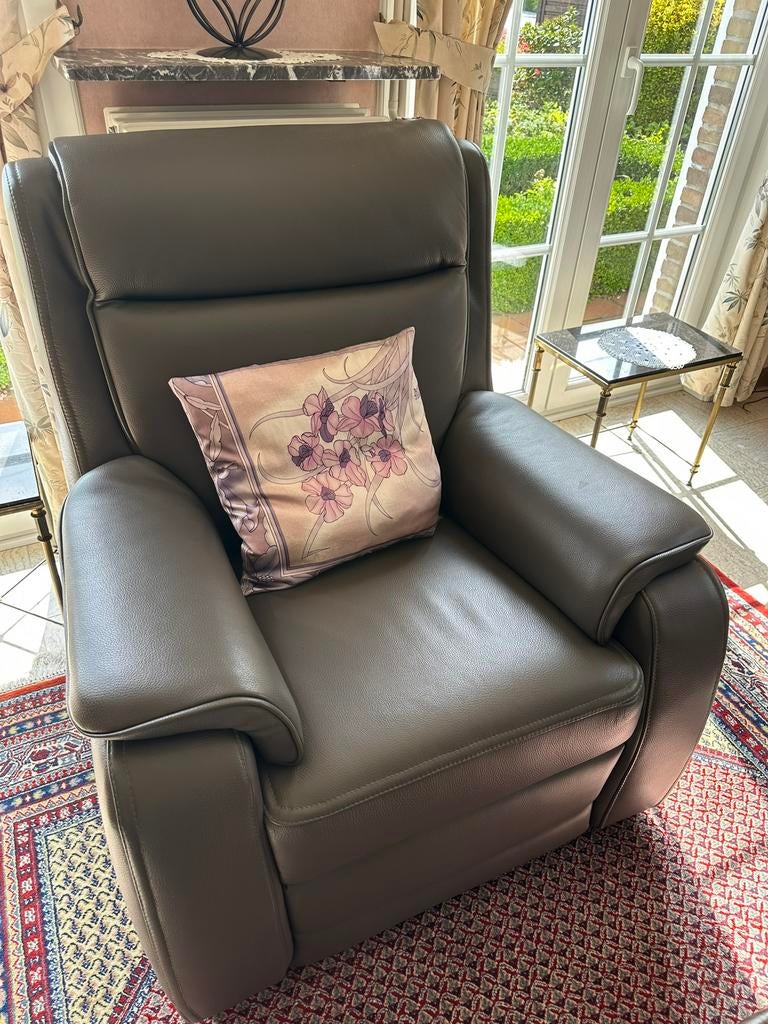 Salon + salontafel, Ophalen, 100 tot 125 cm, Klassiek, Zo goed als nieuw