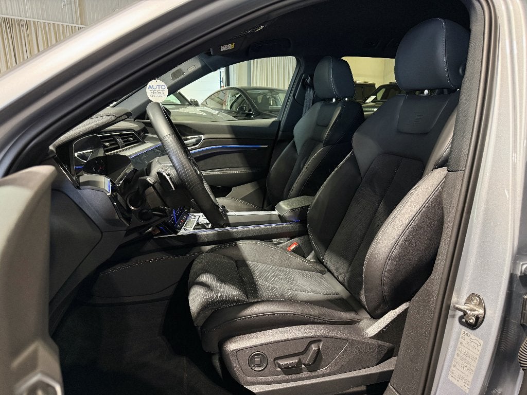 Audi E-Tron 55 Quattro S-Line Florett Zilver - Garantie, Automaat, Zwart, 5 zetels, Parkeerassistent