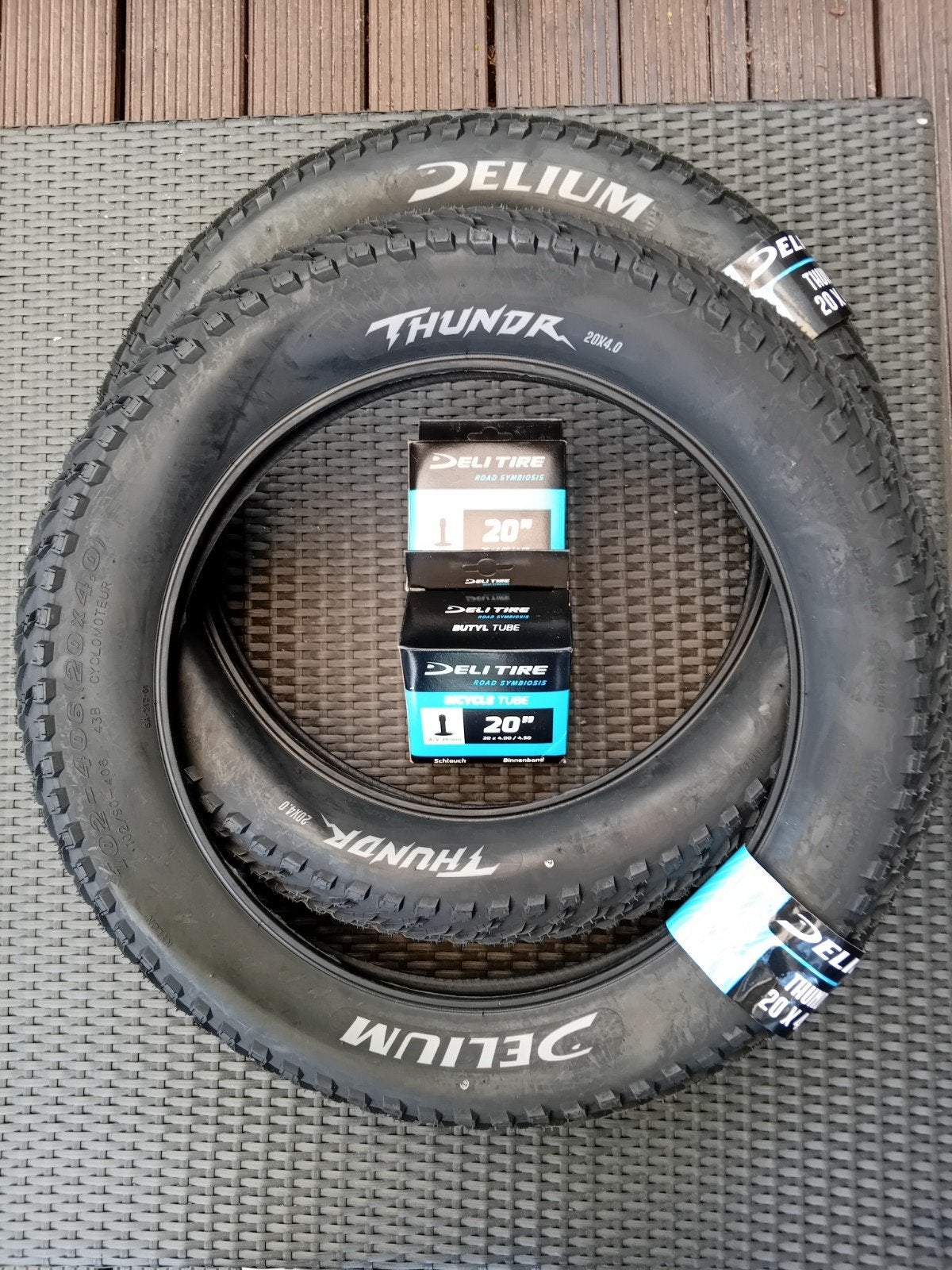 Fatbike nieuwe set binnen en buitenbanden, Fietsen en Brommers, Ophalen, Fatbike