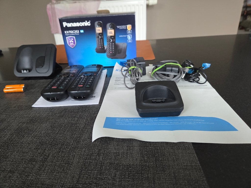 Panasonic KX-TGC 252 NLB Duo Zwart draadloze telefoon, Télécoms, Enlèvement, Comme neuf, 2 combinés