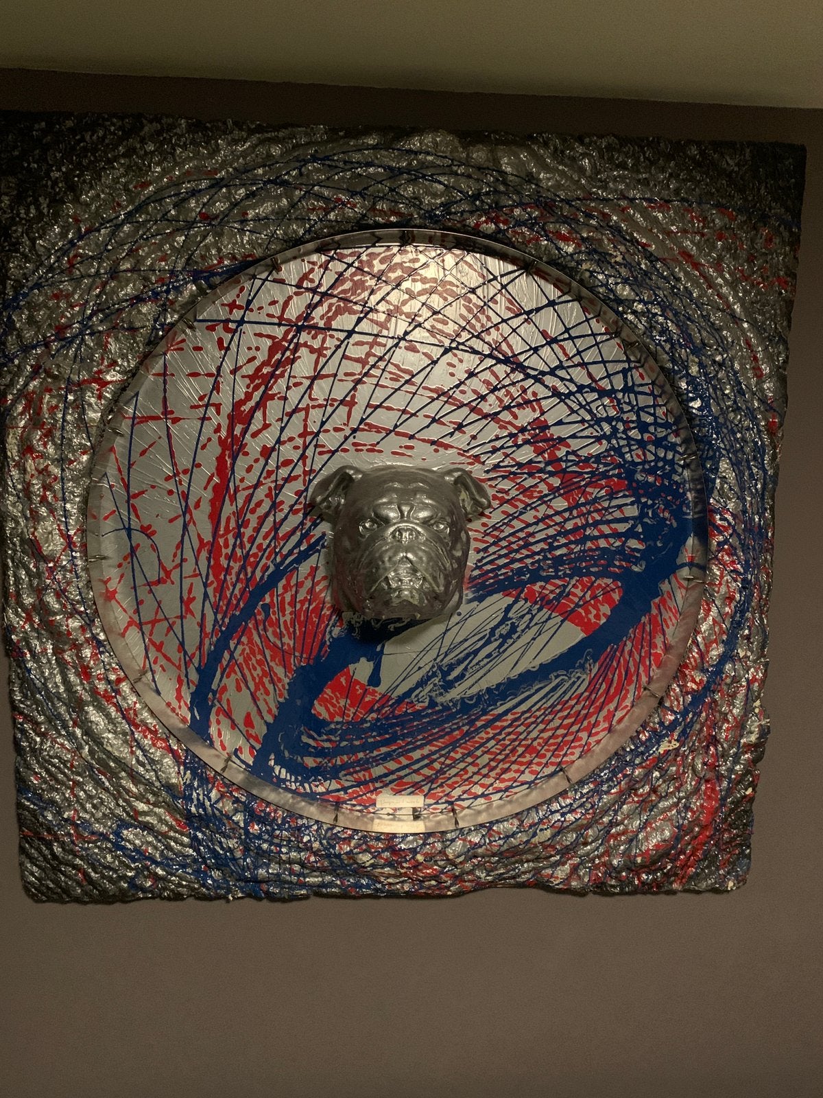 Kunstwerk engelse bulldog Kristof Bamps, Ophalen