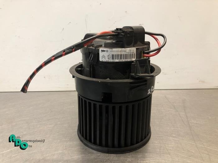 Moteur de ventilation chauffage d'un Peugeot 208 (208 12-), Autos : Pièces & Accessoires, -, 3 mois de garantie, Utilisé, -