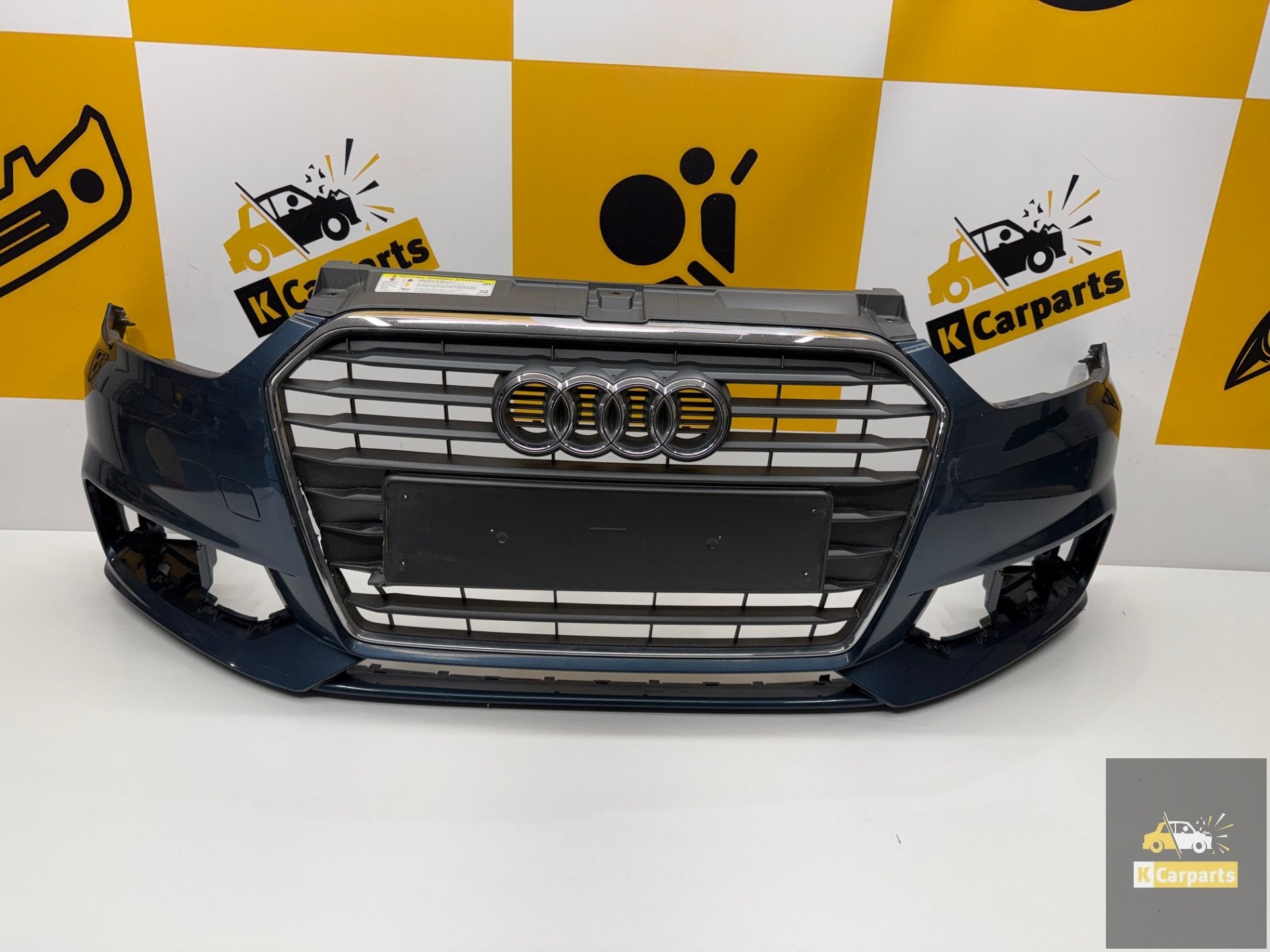 Pare-chocs avant d'origine Audi A1 8X1 8xa807437, Pare-chocs, AUDI AG, Auto-Union-Strasse 1
85045  Ingolstadt, DE, Audi