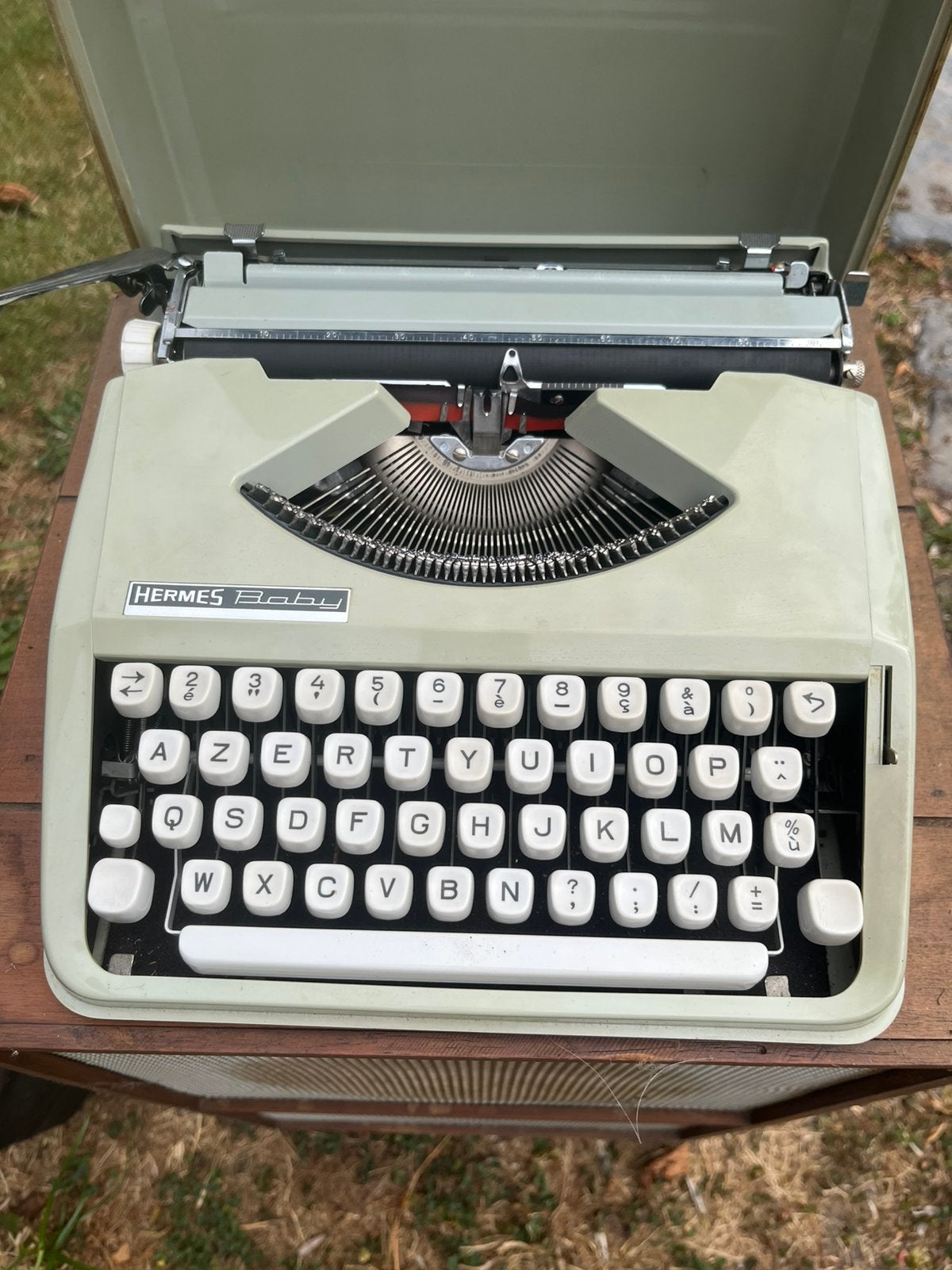 Vintage typmachine hermes baby, Divers, Enlèvement, Utilisé