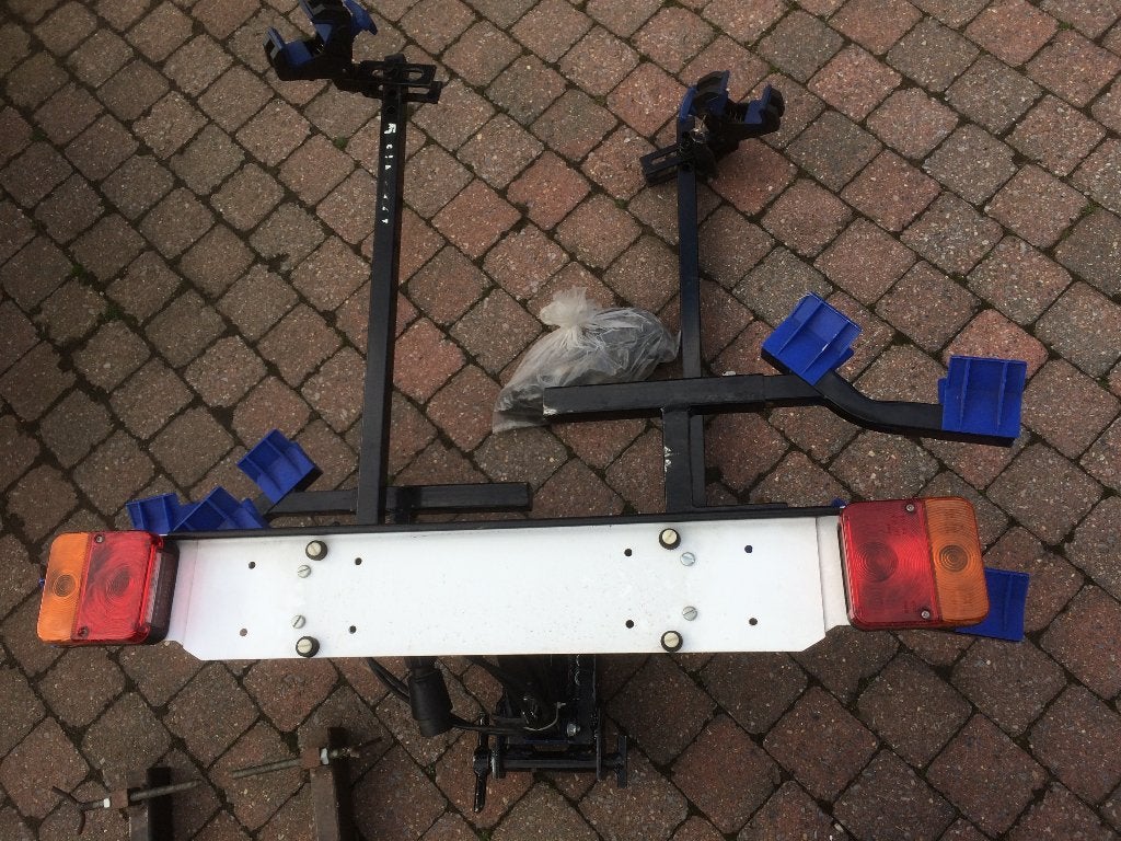 Fietsendrager voor montage op trekhaak met slot, Ophalen, Gebruikt, Brede banden, 2 fietsen