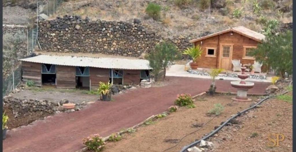 Terrein met 6 vakantiehuizen te koop tenerife zuid, Immo, Buitenland
