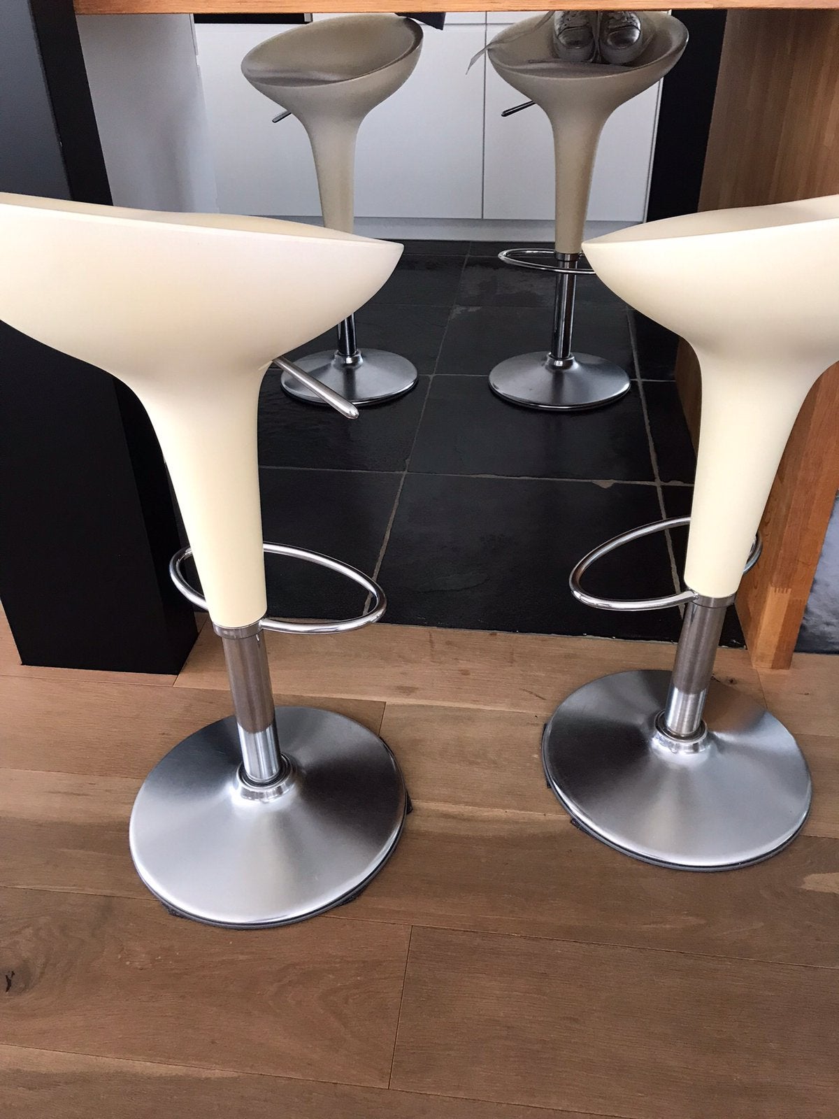 Bombo Magis in hoogte verstelbare krukken., Huis en Inrichting, Barkrukken, Ophalen, Zo goed als nieuw