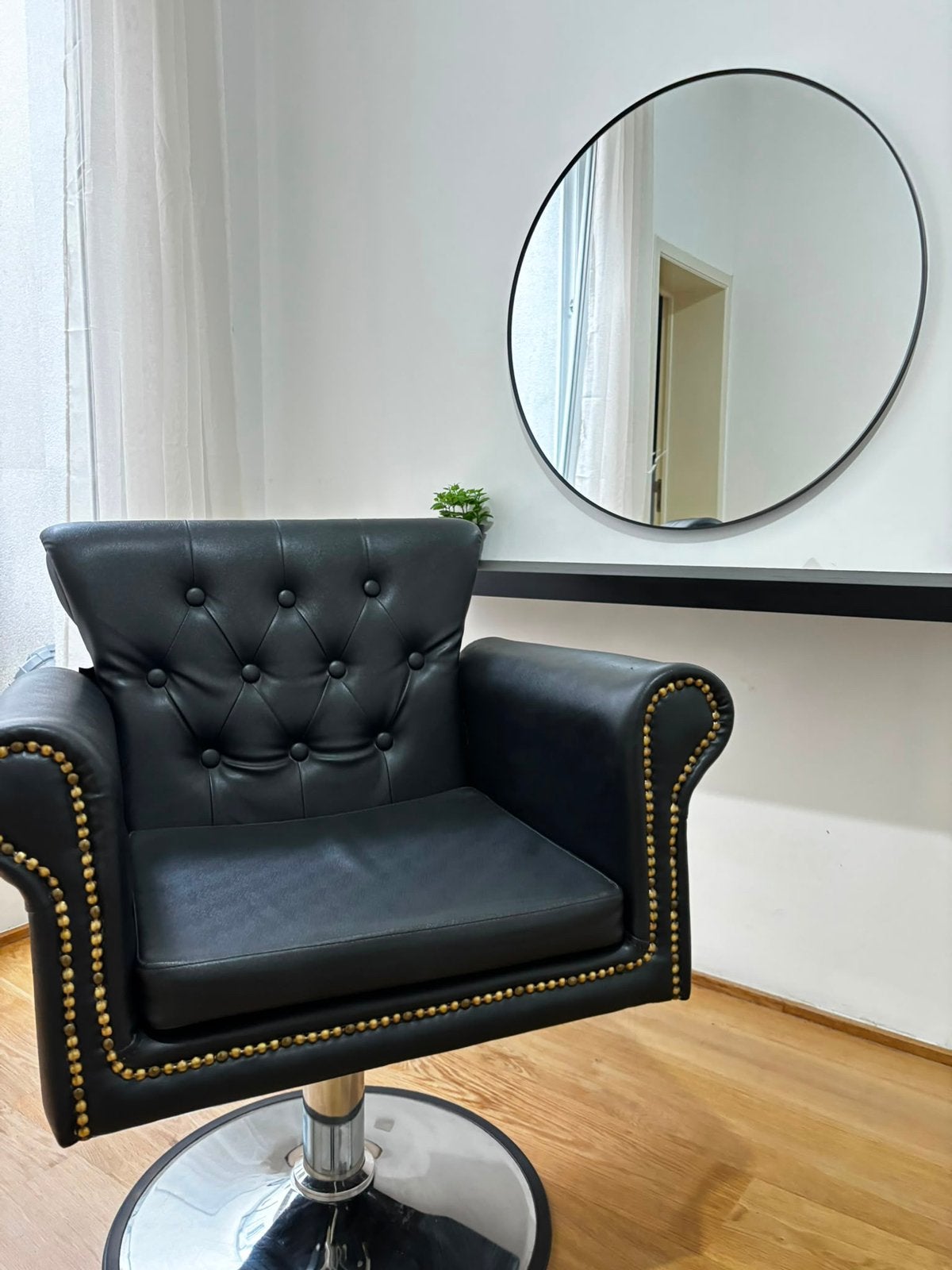 Fauteuil de coiffeur à vendre — 80€, Maison & Meubles, Enlèvement ou Envoi, Comme neuf