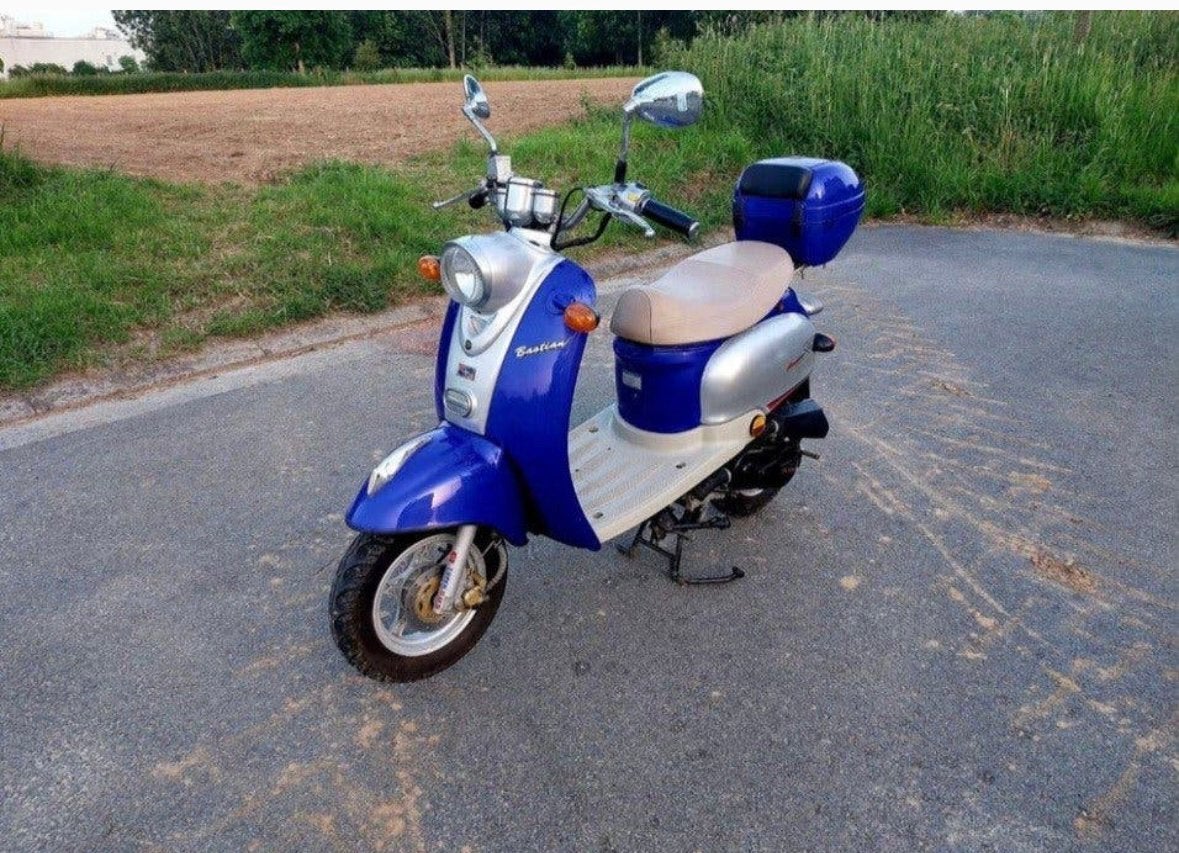 Blauwe retro scooter, Fietsen en Brommers, Scooters | Overige merken, Ophalen, Zo goed als nieuw
