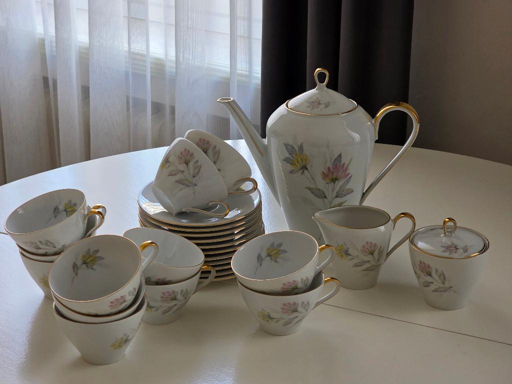 Service à café/thé en porcelaine, Ophalen