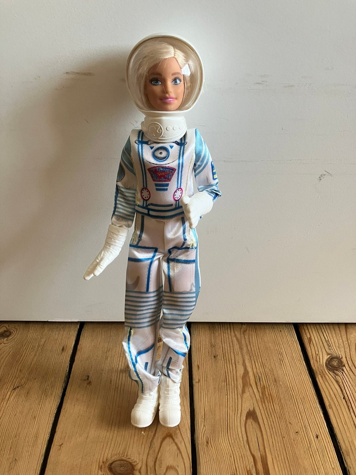 Barbie astronaute, Kinderen en Baby's, Speelgoed | Poppen, Ophalen of Verzenden, Zo goed als nieuw, Barbie