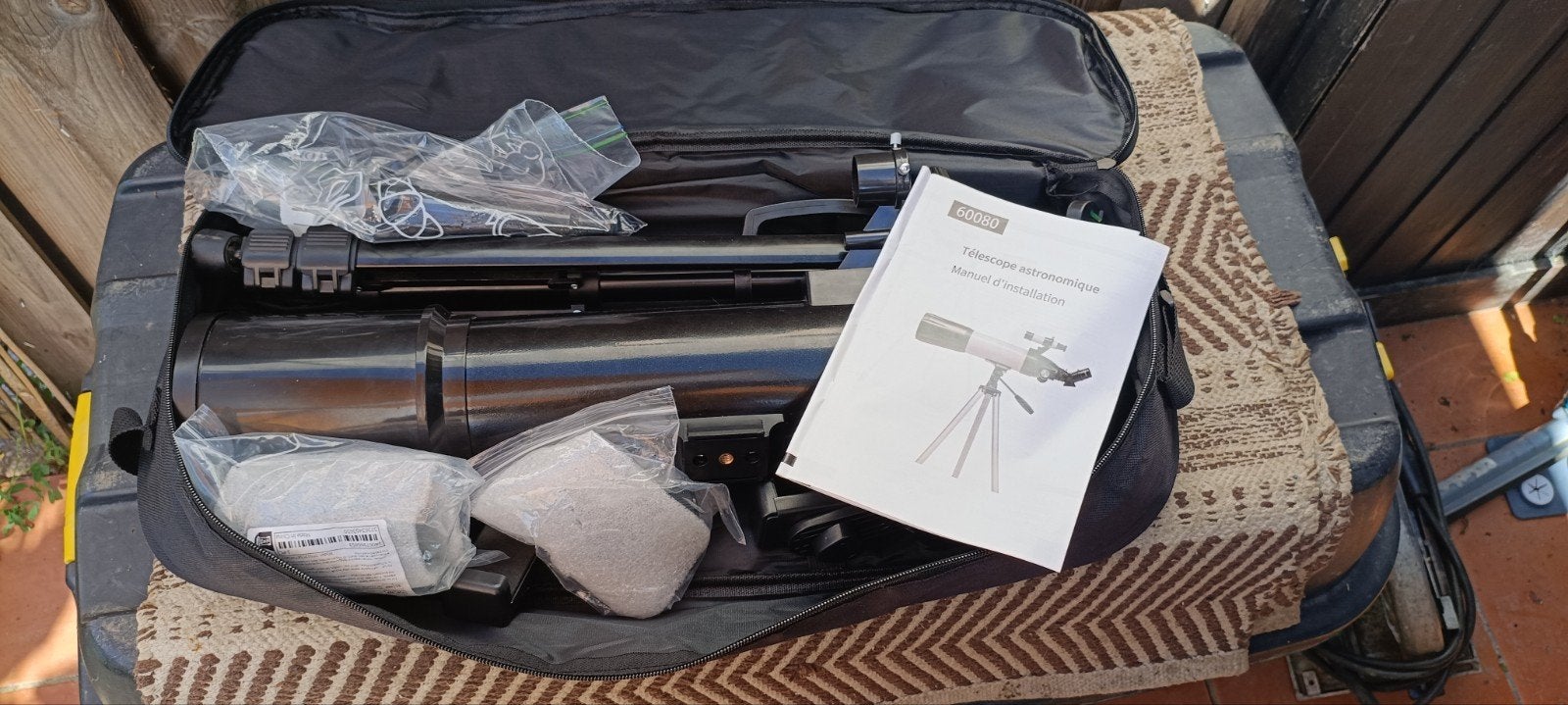 Telescoop de 100euro, Audio, Tv en Foto, Optische apparatuur | Telescopen, Ophalen, Zo goed als nieuw