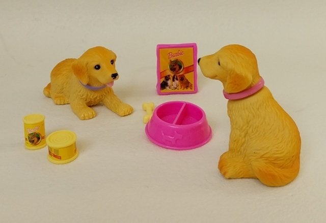 Coffret Barbie "Bobbin' Bow-wows Golden Retriever pups", Enfants & Bébés, Jouets | Poupées, Enlèvement ou Envoi, Comme neuf, Barbie