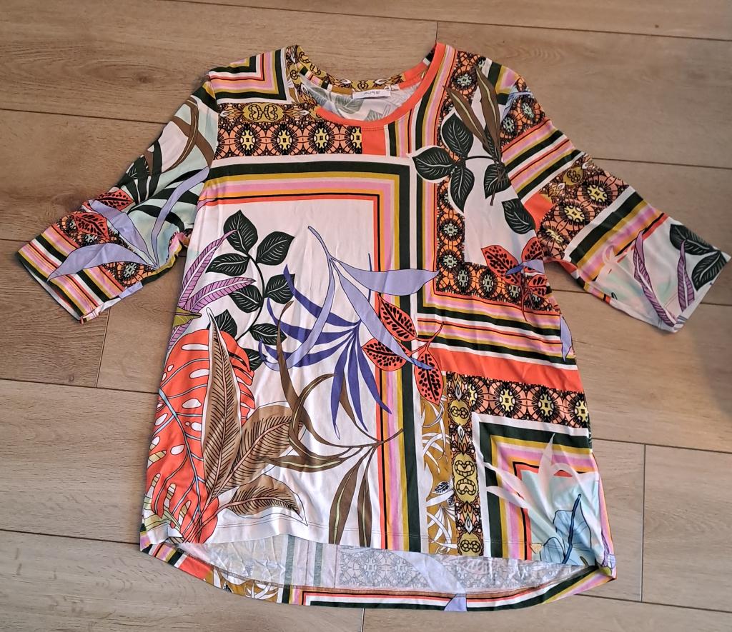 NIEUWSTAAT! PURE BY LUCIA - t-shirt - maat 44-46, Kleding | Dames, Maat 42/44 (L), Ophalen of Verzenden, Zo goed als nieuw, Korte mouw