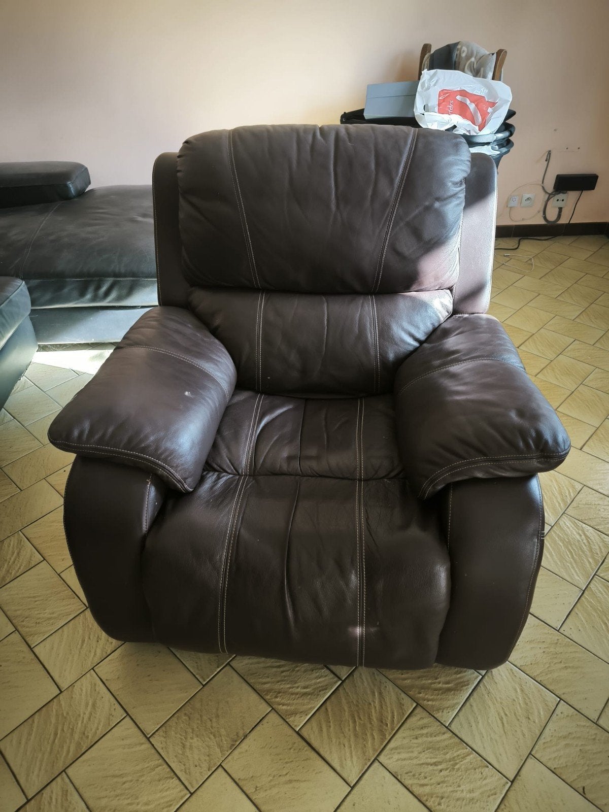 Fauteuil Château d'Ax, Enlèvement