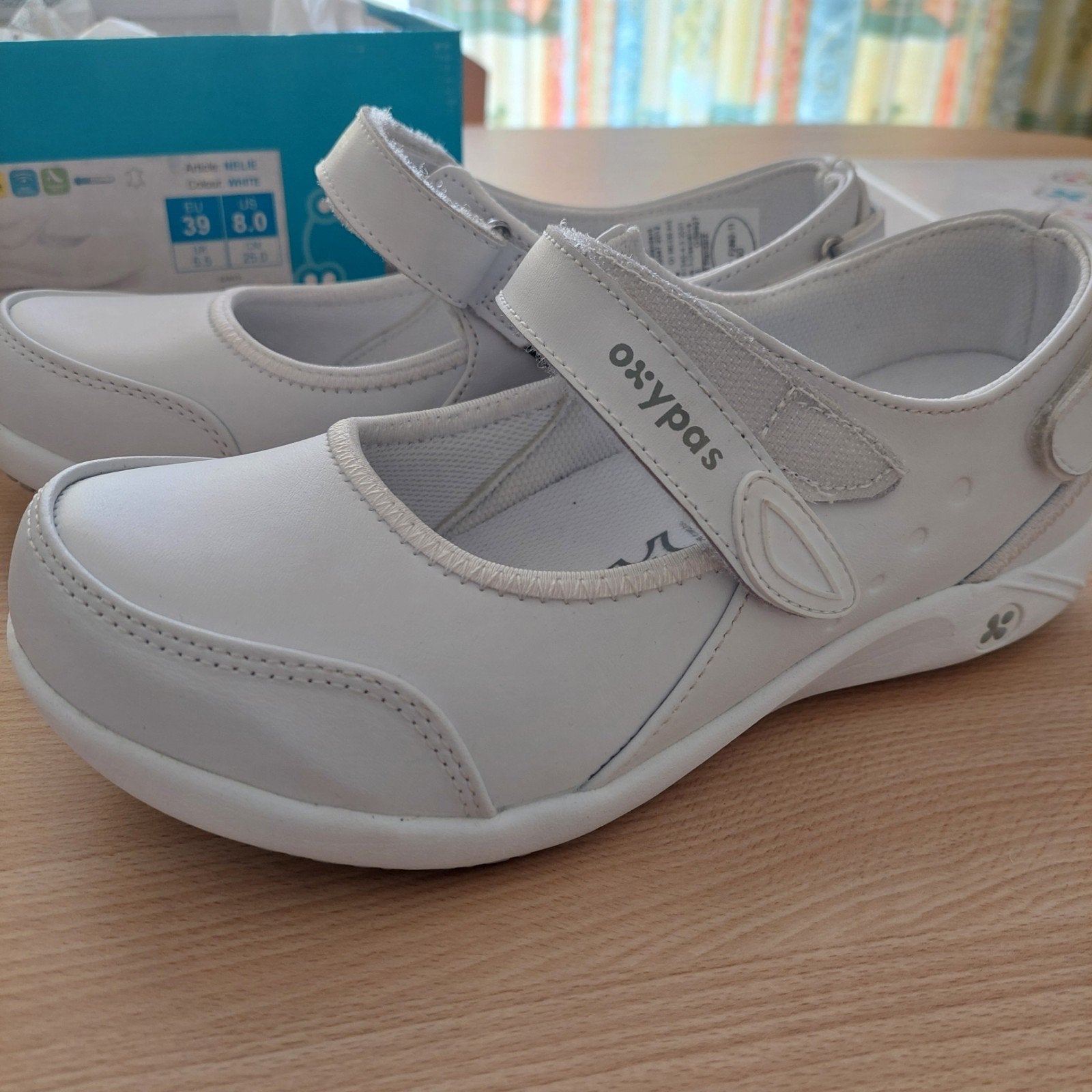 NIEUW !werkschoenen voor in de zorg maat 39, Ophalen, Nieuw