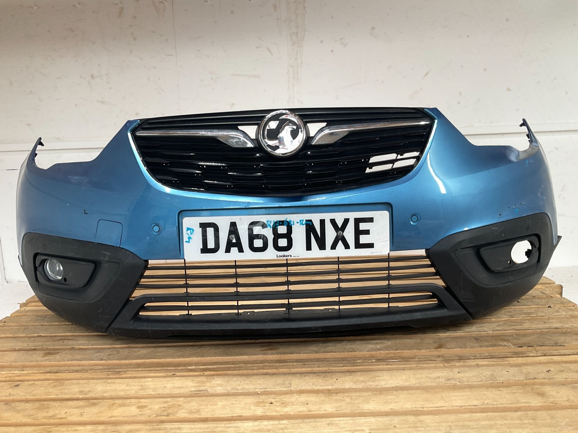 Grille de pare-chocs avant Opel Crossland X 39097382 R17-621, Pare-chocs, Opel Automobile GmbH, Opel, Bahnhofsplatz 1
65423  Russelsheim am Main, DE