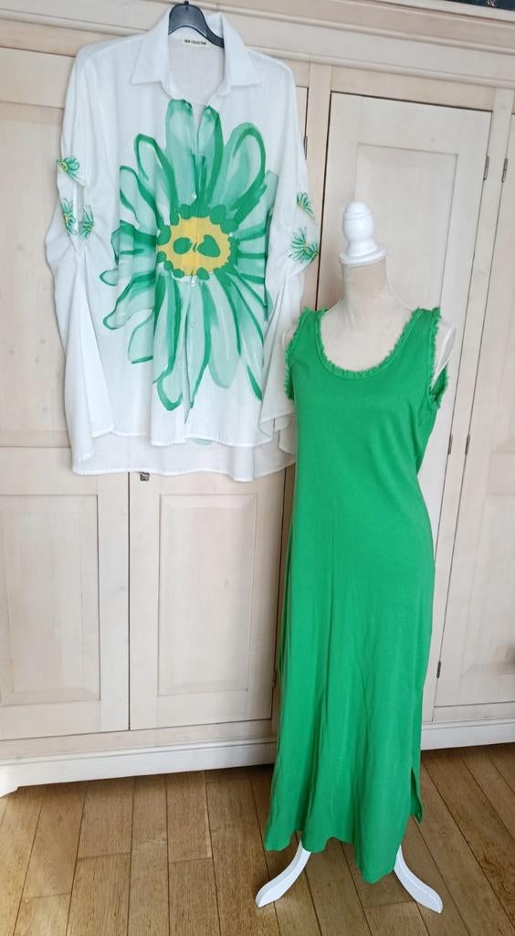 Ensemble robe verte et chemisier, Ophalen