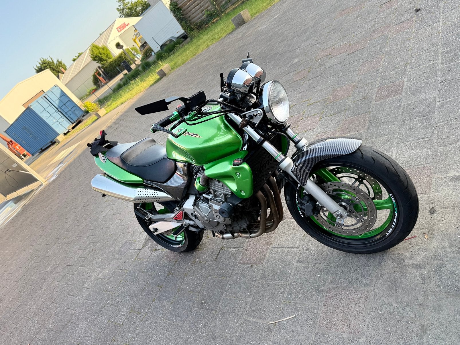 Honda Hornet 600F, Ophalen