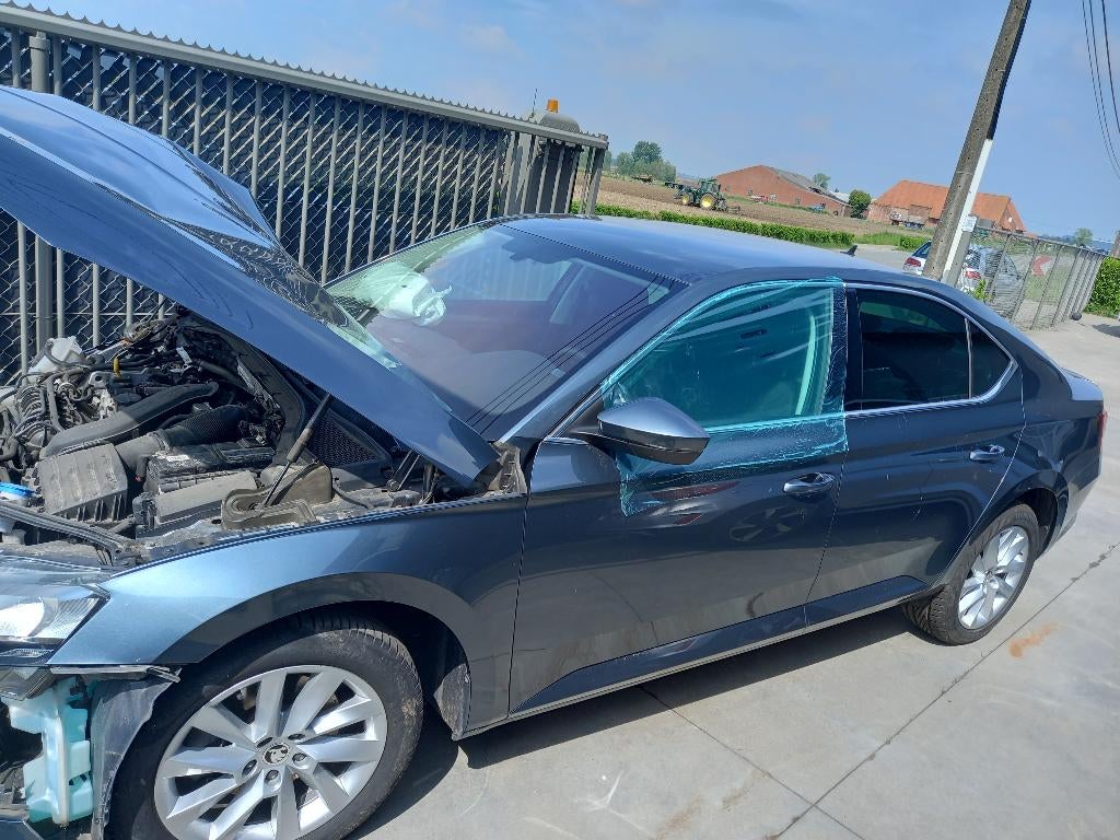 ongeval wagen, Autos, Skoda, Argent ou Gris, Achat, Phares entièrement LED, Noir