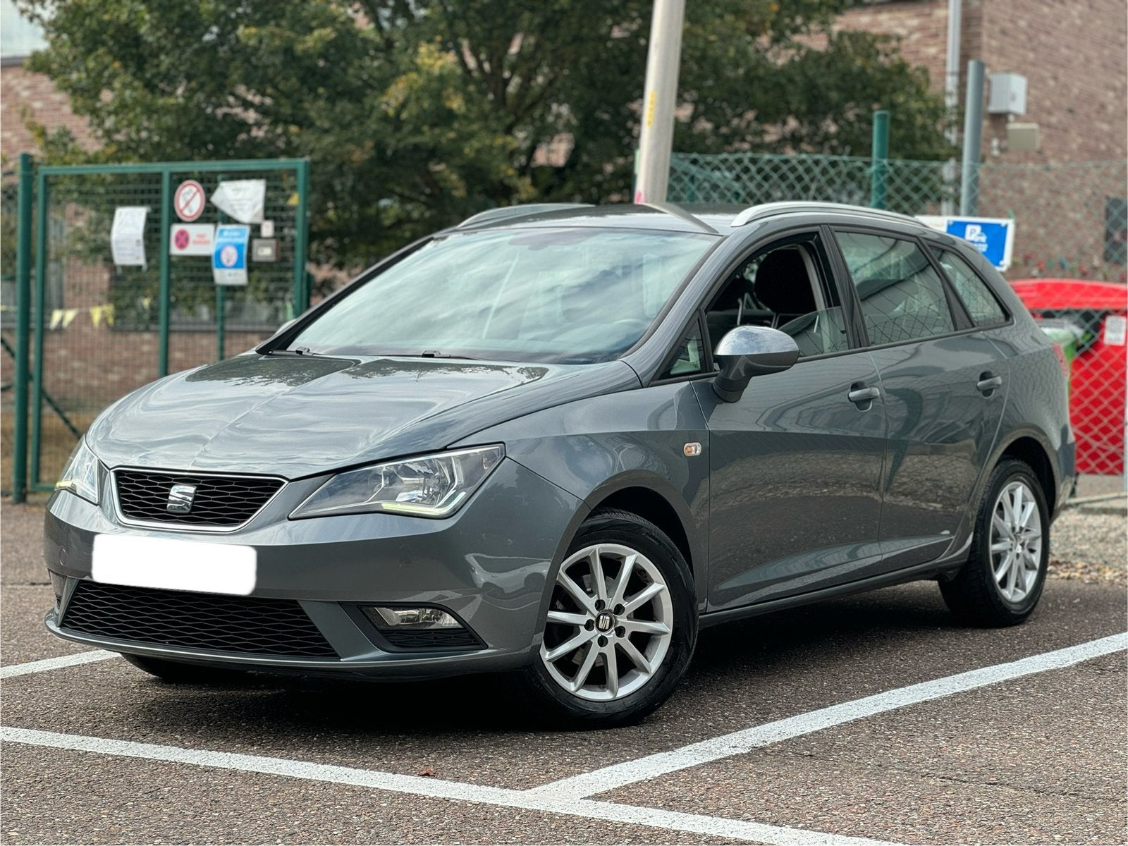 Seat ibiza 1.4Tdi Euro 6, Autos, Argent ou Gris, Achat, Euro 6, Boîte manuelle