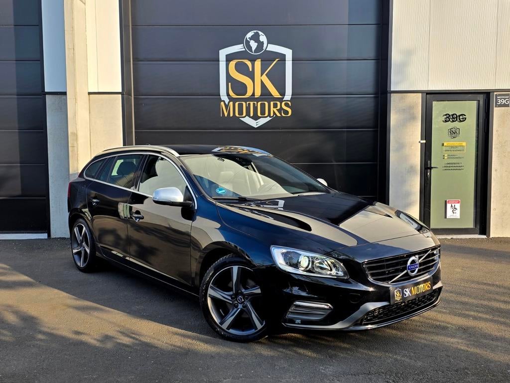 V60 LCI 2.0T R-Design Xenon Leder Volvo Onderhouden Garantie, Auto's, Voorwielaandrijving, 4 cilinders, 1969 cc, Zwart