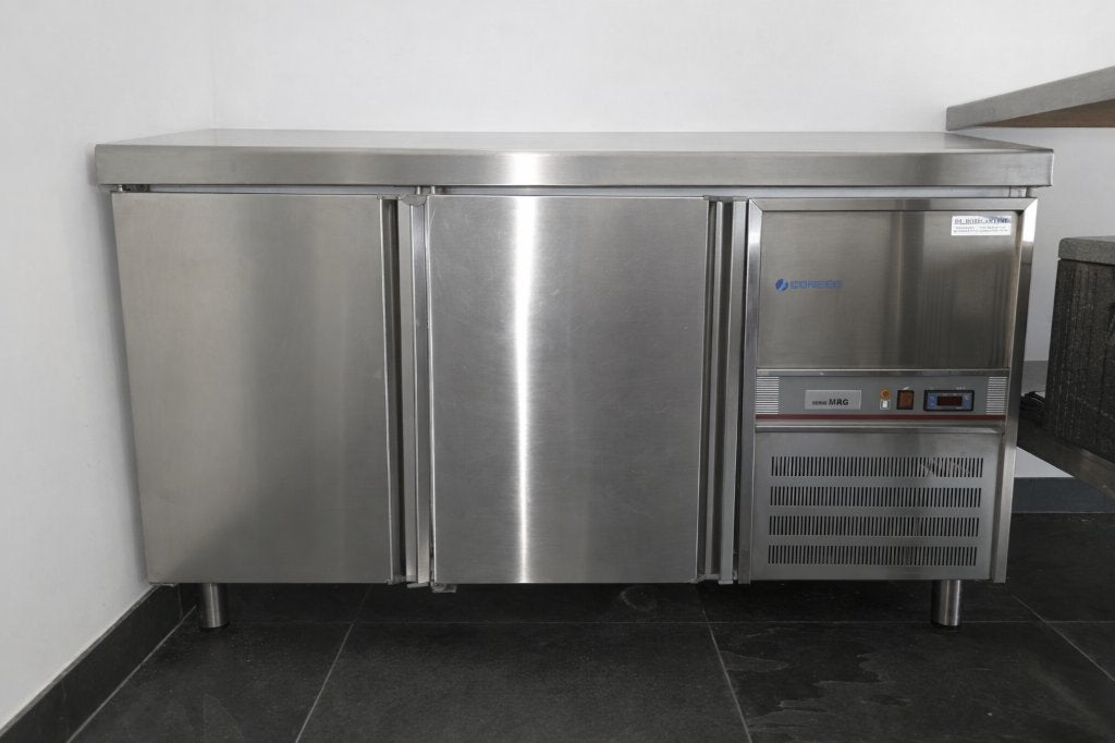Koeltoog inox rvs, Ophalen